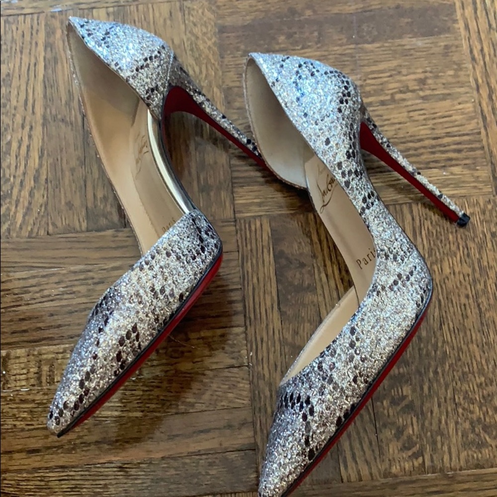Christian louboutin pumps